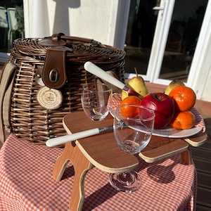 Chantilly picnic baskets