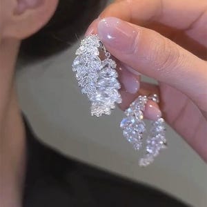 Crystal Leaf Cluster Earrings (925 sliver pin)
