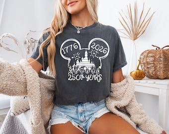 Camiseta Disney del 4 de julio de 2026 / Camiseta Mickey del 250 aniversario de EE. UU. / Camisetas personalizadas de vacaciones familiares Disney / Regalo del Día de la Independencia 1776-2026