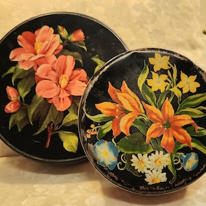 Two Charming Vintage 1940s British Floral Tins