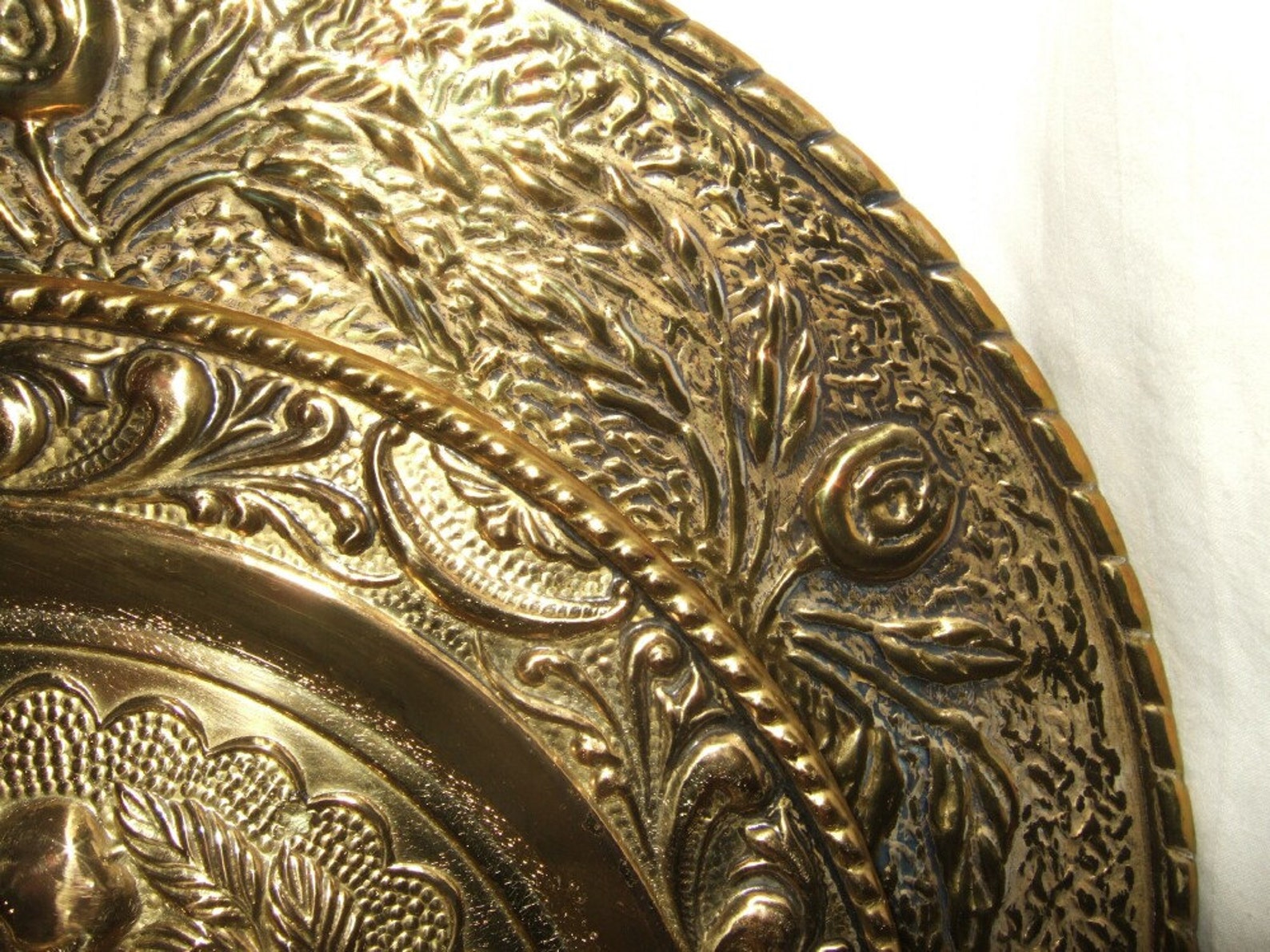 Vintage brass peerage plaques brass wall plaques brass plates Etsy