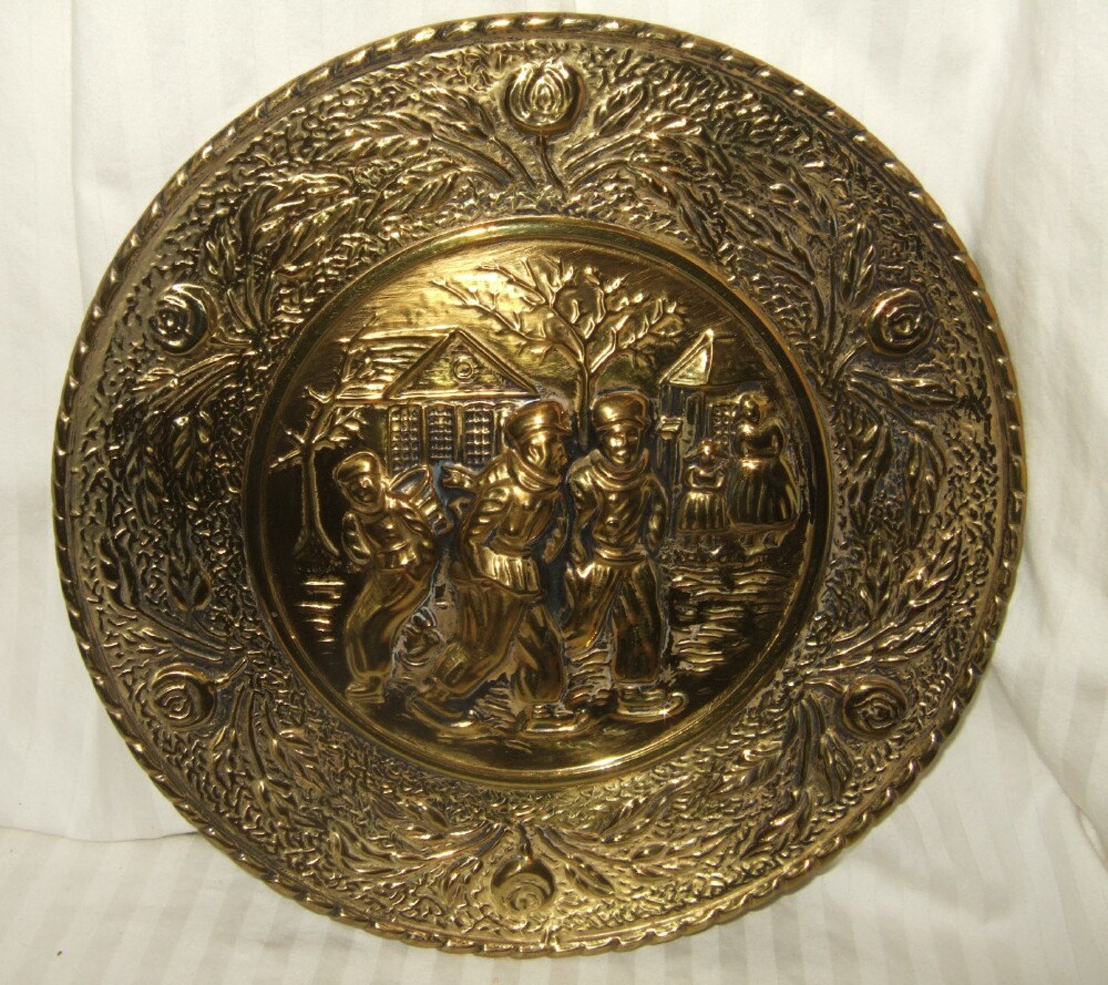 Vintage brass peerage plaques brass wall plaques brass plates Etsy