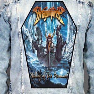 Dragonforce - Sargform Gedruckter Rückenaufnäher, Heavy Metal Horror Kampfweste Aufnäher, großes Sublimationsdruck-Jacken-Logo-Abzeichen 26 x 40 cm