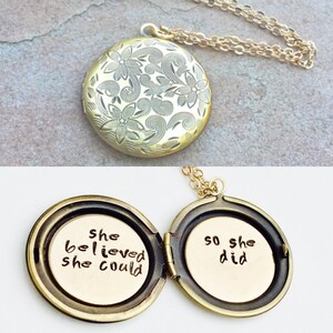 Ze geloofde dat ze dat kon, afstudeercadeau, medaillon ketting, boodschap medaillon, gepersonaliseerde medaillon