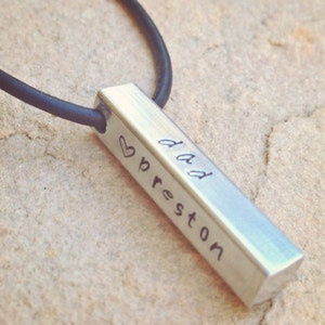 Mens personalisierte Bar Halskette, Geschenke für ihn, Papa Halskette, Hand gestempelt Bar Halskette, Mens personalisierte Halskette, Geschenke für Männer