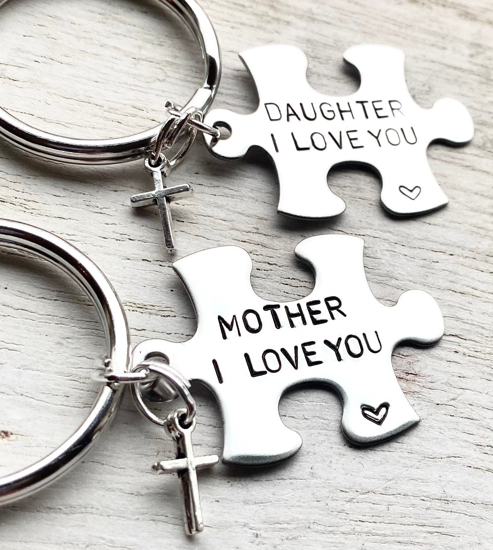 Gift Daughter from Mom HusbandAndWife Ideas for Mom Daughter Dog Tag Necklaces Jewelry Two State Idaho ID Montana MT The Love Between Mother & Daughter Knows No Distance 