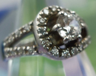 Sz 7 Ring : Vintage Sterling Silver Thailand ATI Sparkling Eye Catching Cubic Zirconia CZ (9902)