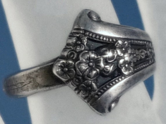 Size 6.5 Ring : Vintage Spoon Pattern "Classic Bo… - image 1