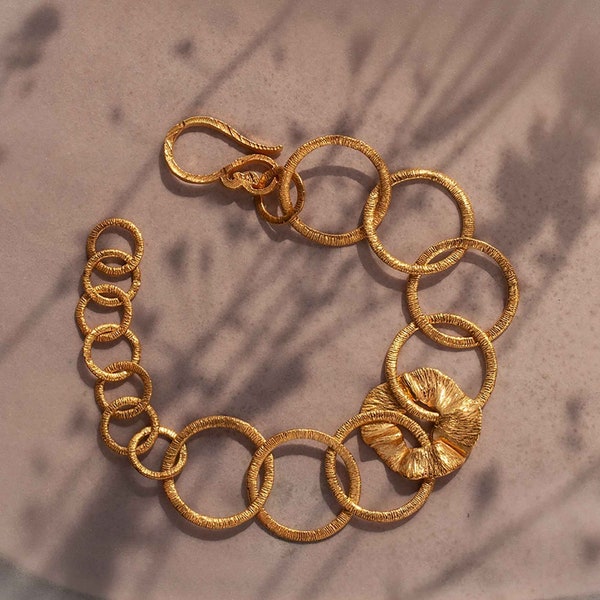 Golden bracelet- DONNA