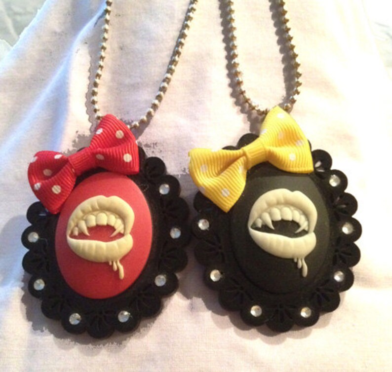 Large Vampire Cameo