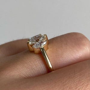 1.50 CT Marquise Cut Moissanite Verlobungsring - 14k Solid Gold Drei Stein Ring - Braut Versprechen Ring - Art Deco Jubiläum Geschenke / Ring für Sie