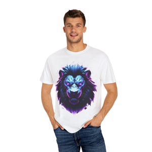 Vibrant Lion Graphic Tee: Unisex Eco-Friendly Cotton T-Shirt