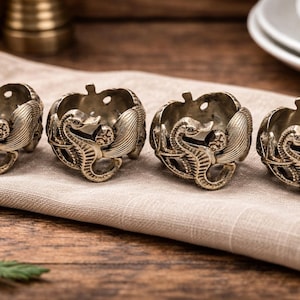 Silver Seahorse Napkin Rings Set of 4 Coastal Table Decor Vintage 1994 Junger Silver Shell