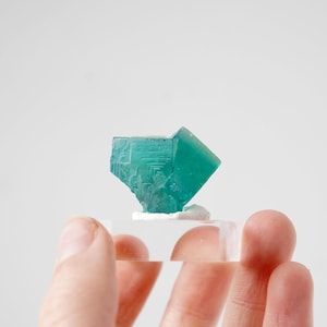 Fluorite Twin - Hollywell Mine, Fosterley, UK