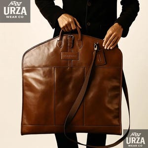 Porta abiti in pelle personalizzato: borsa porta abiti da viaggio realizzata a mano, regalo per testimoni dello sposo.