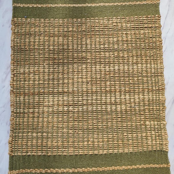 Alfombra de yute hecha a mano con borde de lana, alfombra de tejido plano natural verde, acento rústico para el hogar, diseño geométrico ecológico, tamaño 2x3.
