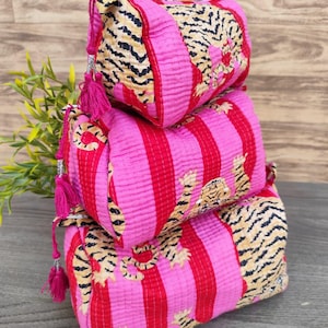 Ensemble de 3 tartes à maquillage matelassé fait main, trousse à cosmétiques rose tigre à imprimé bloc, trousse de toilette de voyage, organisateur de cadeaux en coton avec fermeture à glissière
