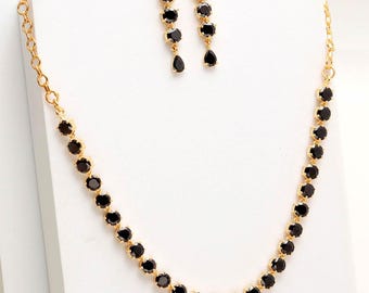 Conjunto de collar de ónix negro hecho a mano, chapado en oro de 22 quilates, joyería ligera y elegante.