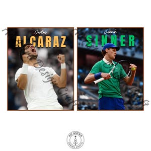 Puede incluir: Dos retratos de tenistas. La imagen de la izquierda presenta a Carlos Alcaraz, con su nombre en letras doradas. La imagen de la derecha muestra a Jannik Sinner, con su nombre en letras verdes. Ambos jugadores están en acción, vistiendo ropa de tenis.