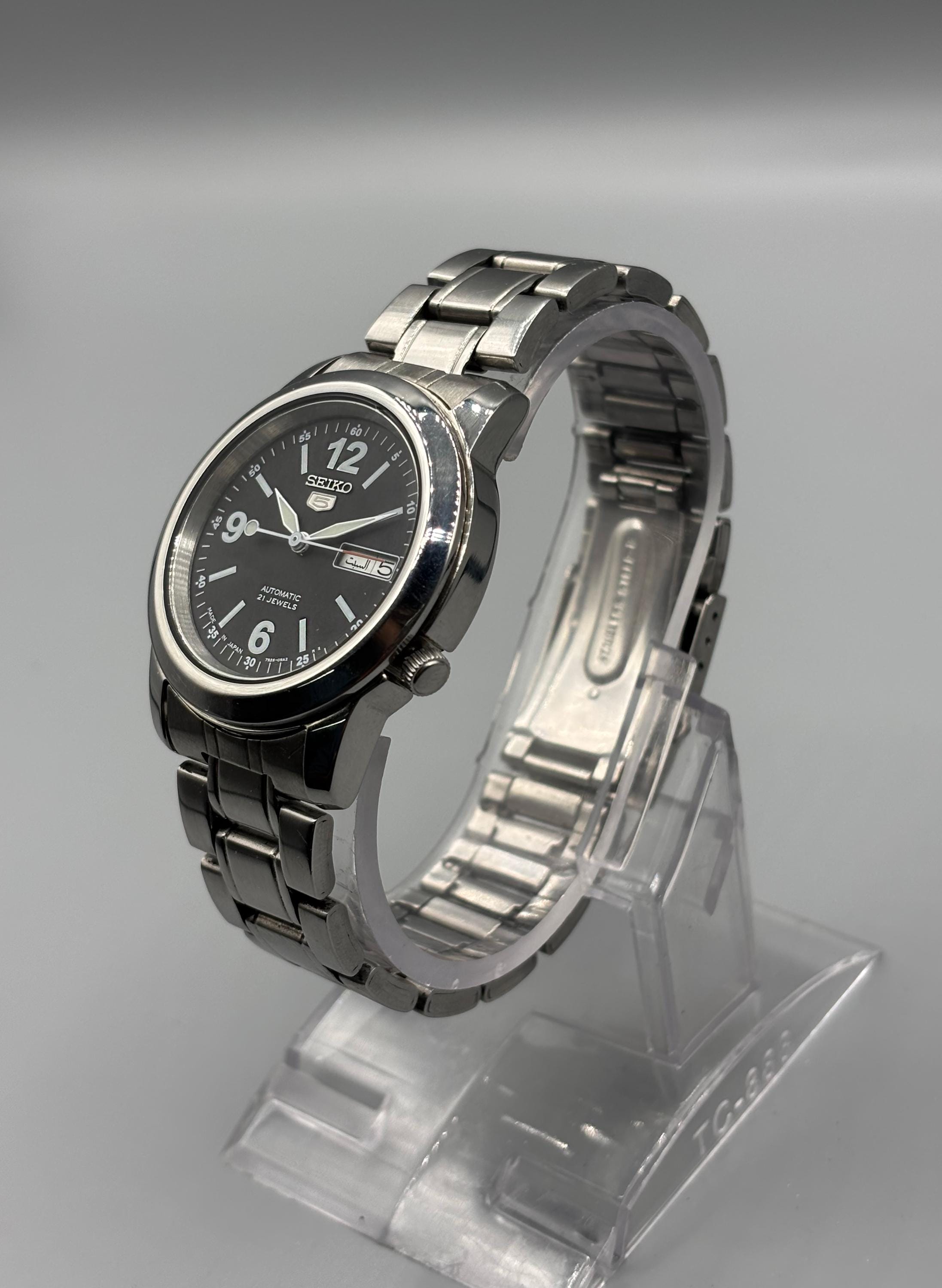Vintage Seiko 5 7S26-02W0 Automatic 21 Jewels Black Men's Watch