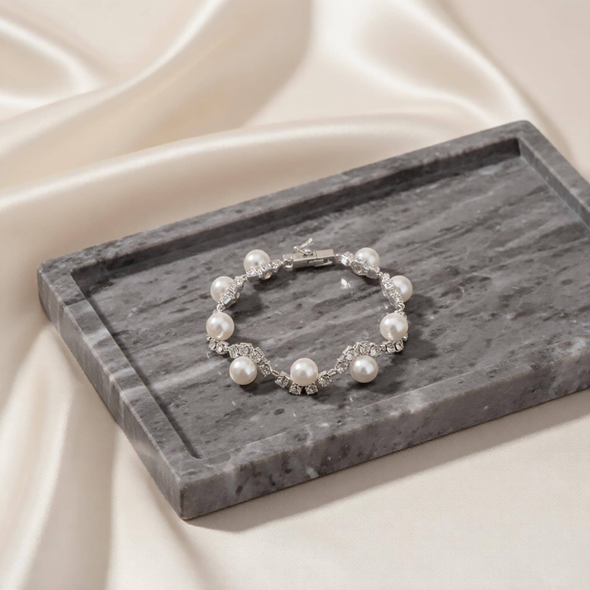 Lady diana bracelet - Etsy 日本
