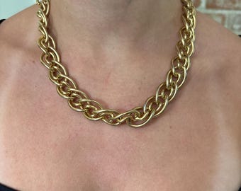 Vintage chunky gold tone statement necklace