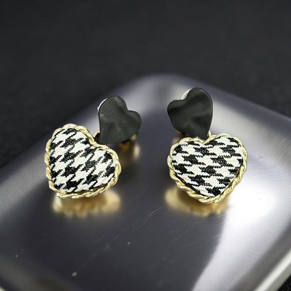 Sweet Heart Houndstooth Earrings