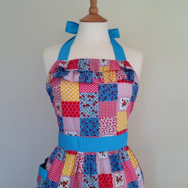 Retro apron with ruffles, vintage patchwork style pattern. 1950s inspired, fully lined.