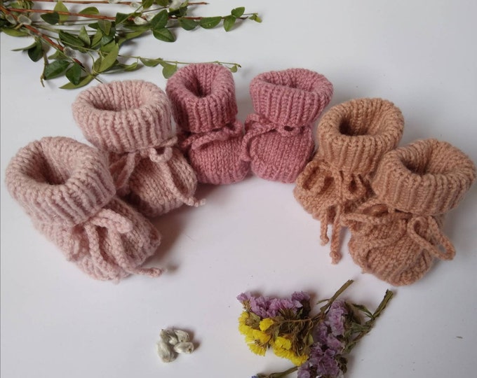 Hand knitted baby booties, Baby gift, Knit Baby clothes, Unisex booties, Baby socks, Slippers from old pink, light pink, apricot color wool
