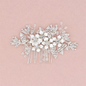 Silver Leaf Bridal Hair Comb – Handmade Crystal & Rhinestone Wedding Hair Accessory – Elegant Bride Hairpiece – Bridal Hair Jewelry