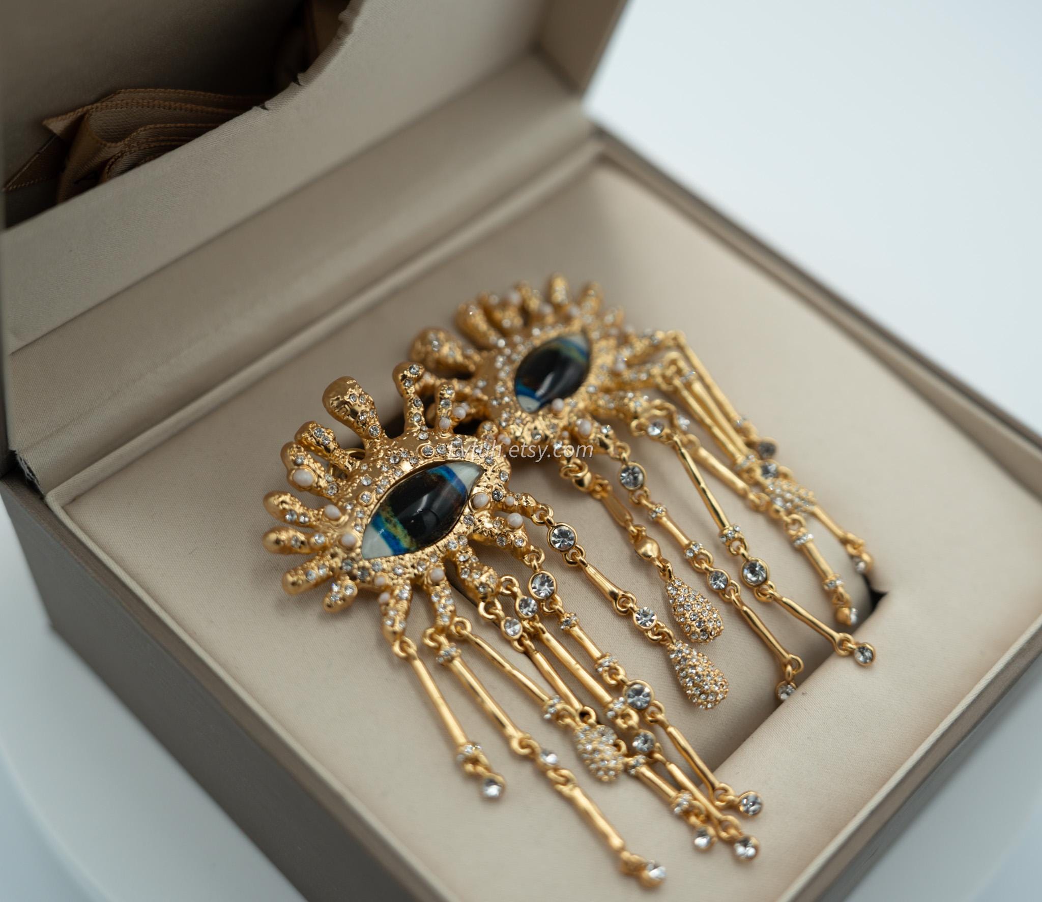 Gold&black オシャレ　Schiaparelli刻印ピアス il_fullxfull.7206145440_kbd8.jpg