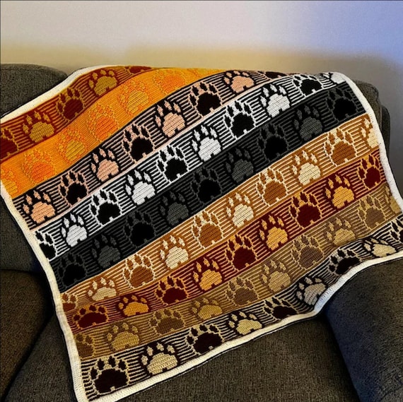 Crochet Pattern Big Paws Pet Blanket for a Dog or Cat Made With Mosaic Overlay Crochet Paw Print Design Etsy Canada