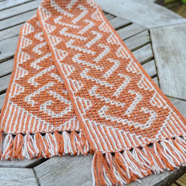 Haakpatroon - Gevlochten kleine vierkantjes sjaal of tafelloper - Keltische knopen - Overlay mozaïektechniek