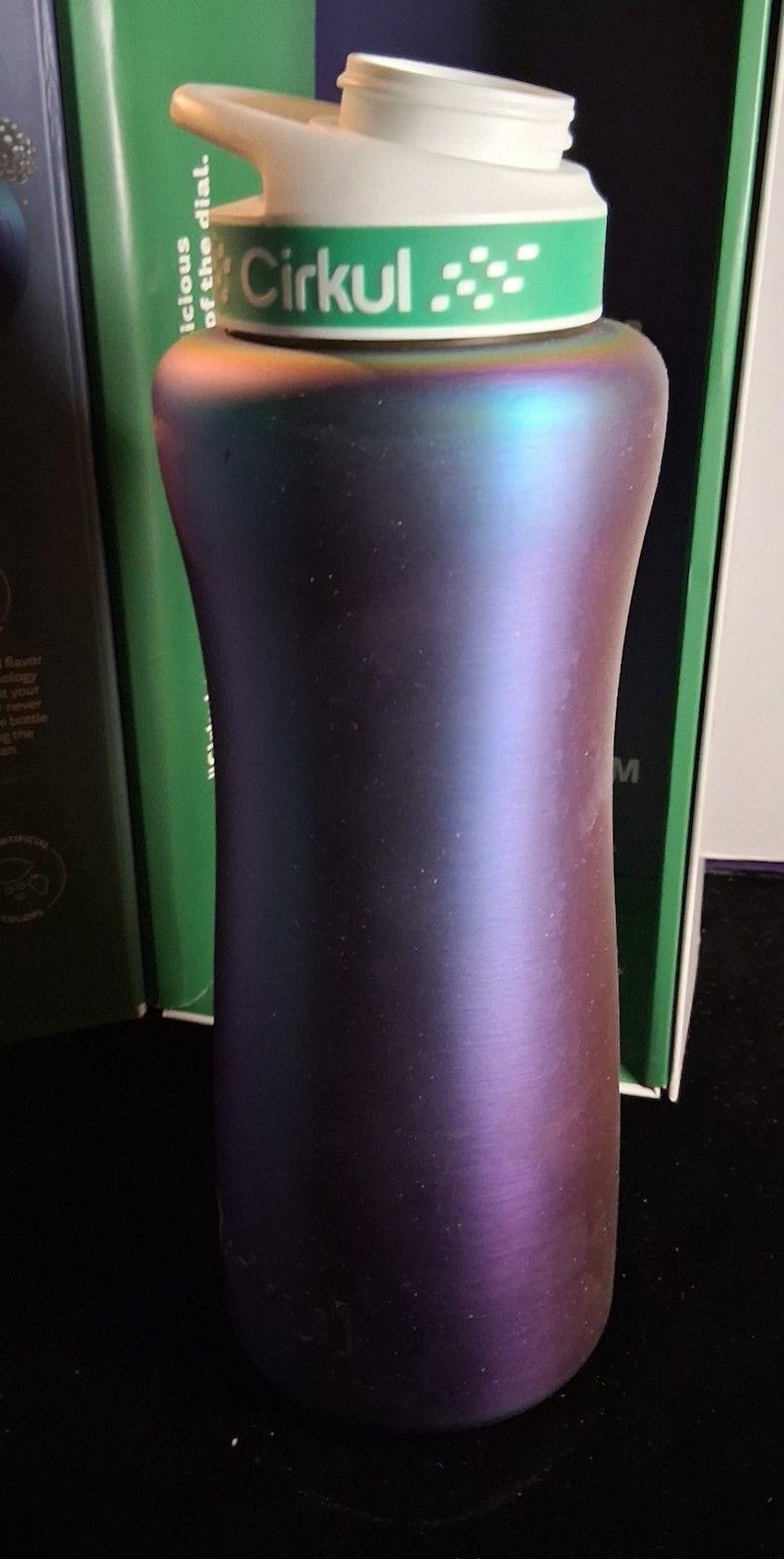 Cirkul 32oz Stainless Steel Starter Kit - Chameleon Color Change Bottle - Green image 3