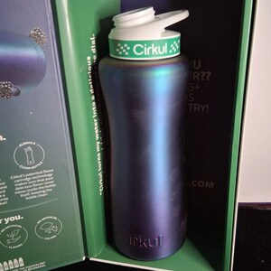 Cirkul 32oz Stainless Steel Starter Kit - Chameleon Color Change Bottle - Green image 2