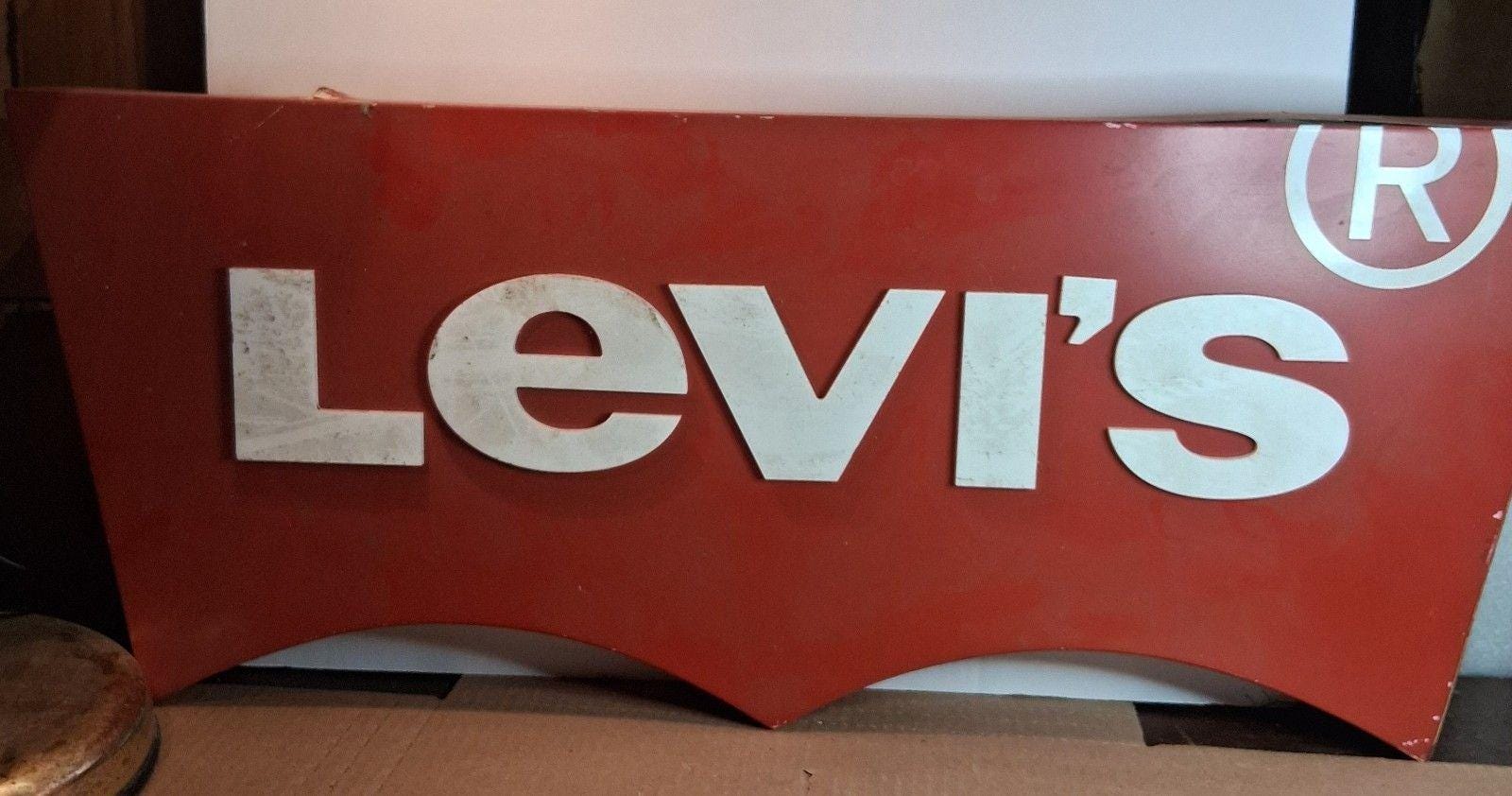 Levi