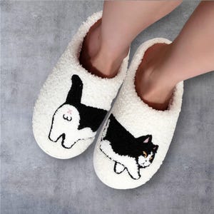 Cute Cat Slippers, Thick Plush House Shoes, Unisex Pet Pattern, Non-Slip, Cozy Winter Footwear