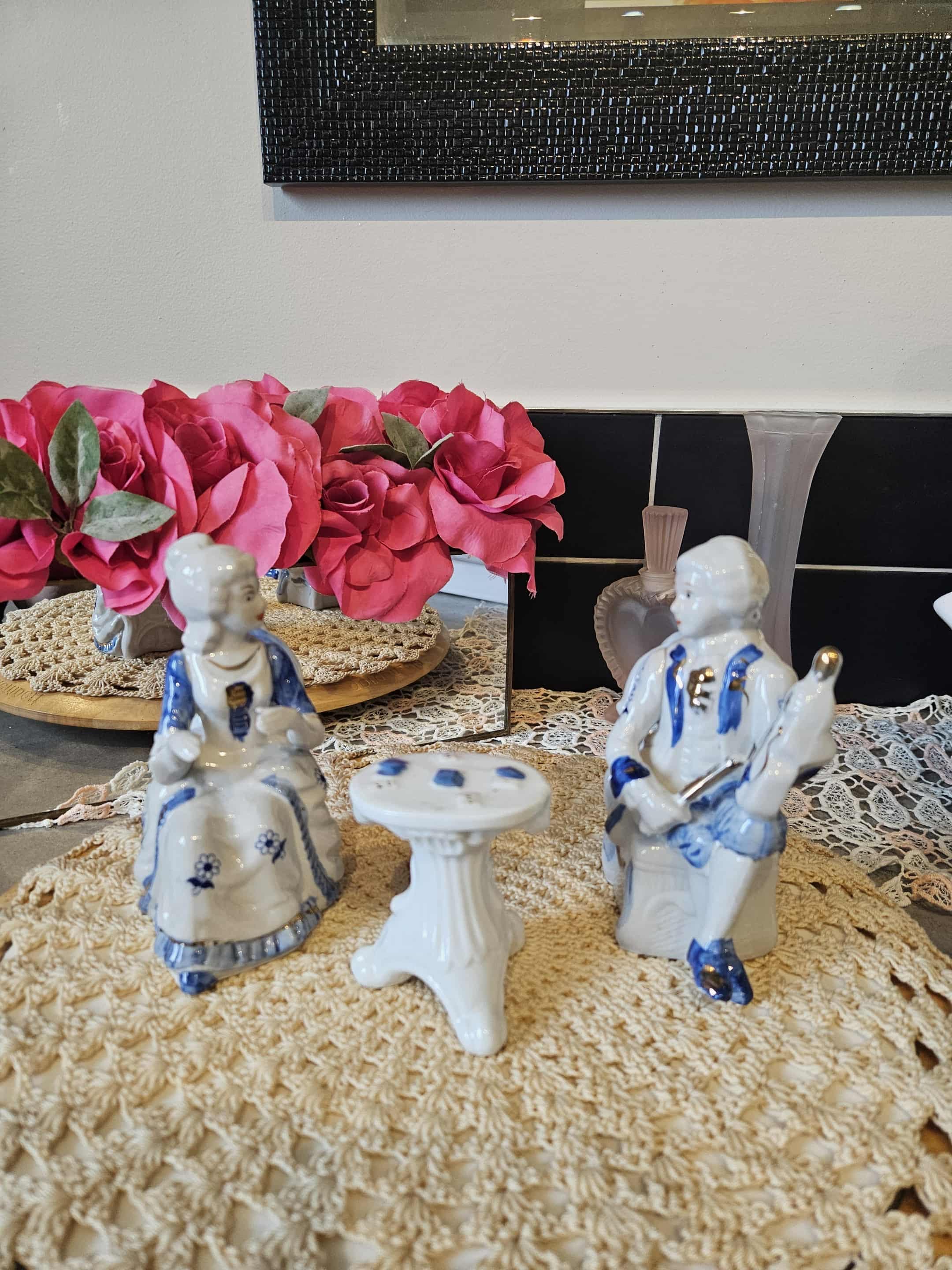 18th century porcelain figures - Etsy 日本