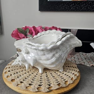 Vintage Iridescent Ceramic Shell Bowl Set – Nesting Conch & Clam Decorative Bowls