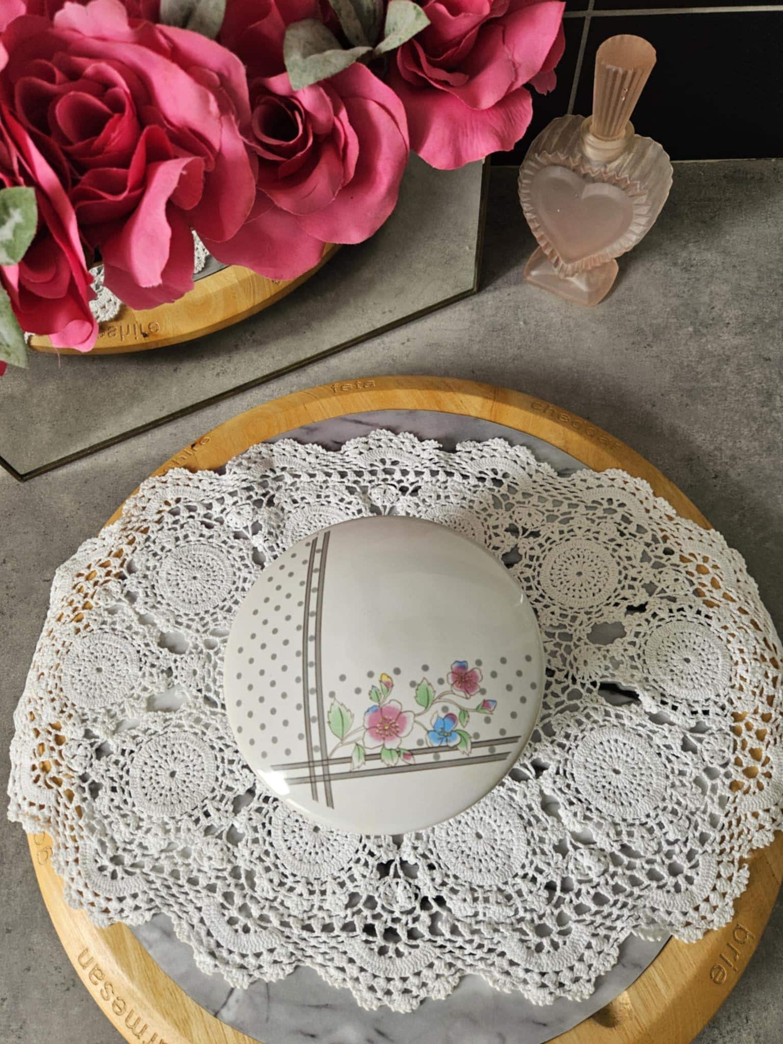 花柄のヴィンテージ陶器製小物入れ – ジュエリーや記念品の収納に