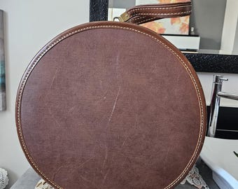 Vintage Round Brown Leather Hat Box / Train Case – Retro Travel Case with Brass Hardware – Mid Century Style Storage