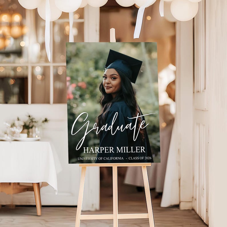 Graduate Photo Poster – Personalized Graduation Party Sign, Custom Name Class of 2026 Decor, Elegant Modern Grad Celebration Board bild 6