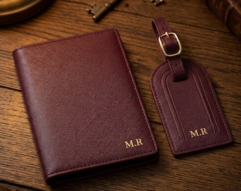 Zestaw personalizowanych etui na paszport i zawieszek do bagażu ze skóry saffiano | Akcesoria podróżne, upominki ślubne