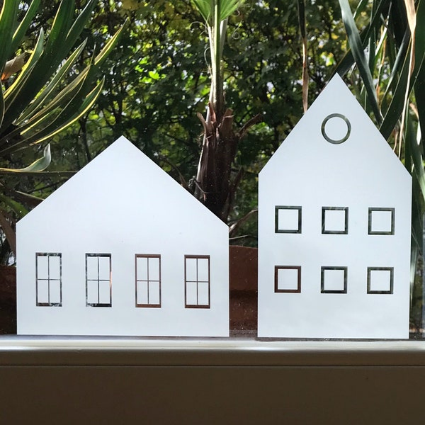Fensterfolie Häuser aus Milchglasfolie, minimalistische Fensterdekoration und Sichtschutz, Fensteraufkleber