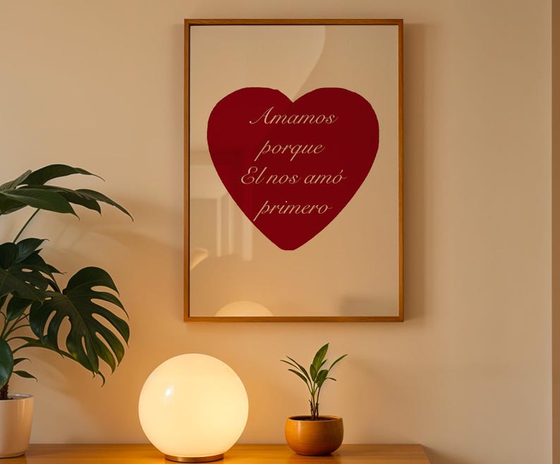 ESPAÑOL arte cristiano l Él nos amó primero | Versículo bíblico 1 Juan 4:19 | Decoración cristiana ragalo | christian wall art in spanish image 2