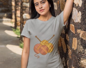 Camiseta acolchada con diseño de ovillo de lana / Camiseta cómoda para amantes del tejido y el ganchillo
