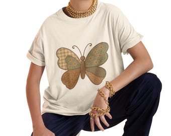 Camiseta de mariposas para mujer / Camiseta de mariposas estilo cottagecore / Camiseta con estampado de arte folclórico rústico / Regalo para amantes de la naturaleza / Camiseta de mariposas estilo boho