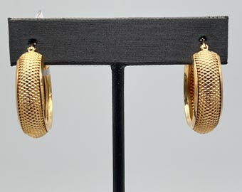 14k pair of gold textured wide hollow hoop earrings (5.3 grams)