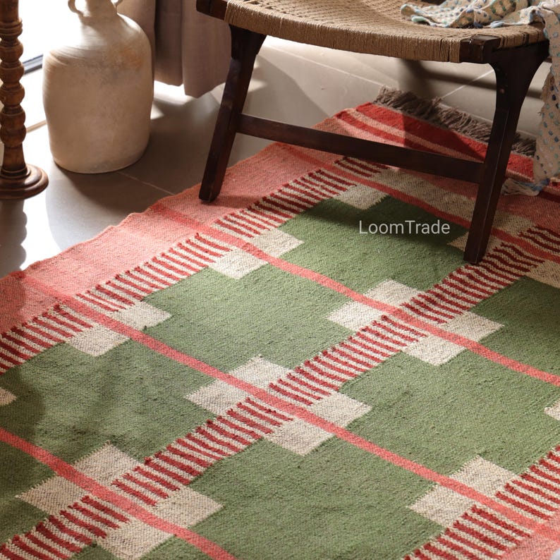 Green Striped Wool and Jute Rug: Natural Boho Braided Floor Rug, Ecofriendly Vegan Rug for Living Room, Bedroom or Kids Room
chunky wool rug, vegan rug, braided rug, two-tone rug, earth tones rug, ecofriendly rug, scandinavian rug, wool flatweave rug, entry rug, floor rug, green wool and jute, rug for bedroom, runner rug,Green Color Hemp Jute Runner Indian Hemp Jute Rug Hemp Runner for Living Room Bohemian Hemp Runner Rug Turkish Hemp for Porch Area