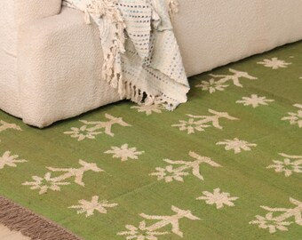 Handwoven Wool Jute Kilim Rug: Southwestern Boho Tribal Design